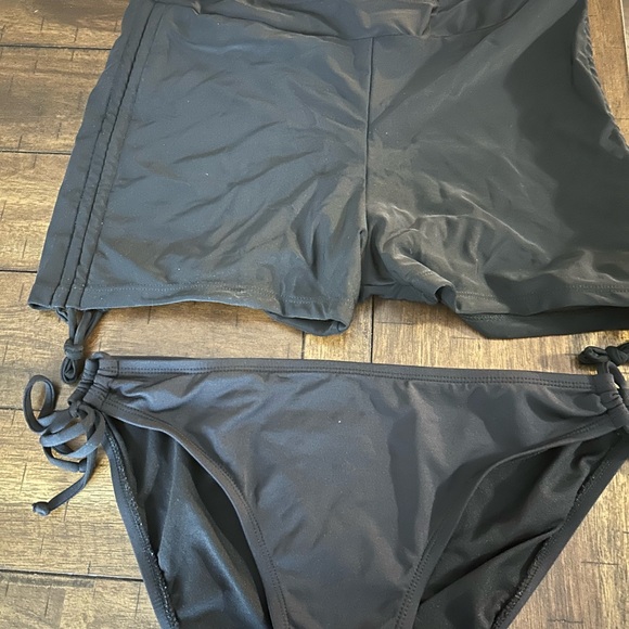 Bathing suit bundle - Picture 2 of 6